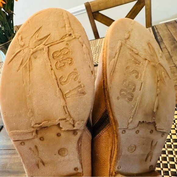 A.S. 98 Zada Tan Cut Out Booties Size 7 – Leather Ankle Boots NWOB - Picture 13 of 15